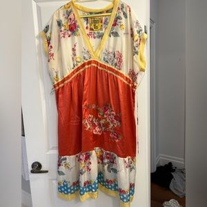 Gorgeous 100% silk Johnny Was designer dress!